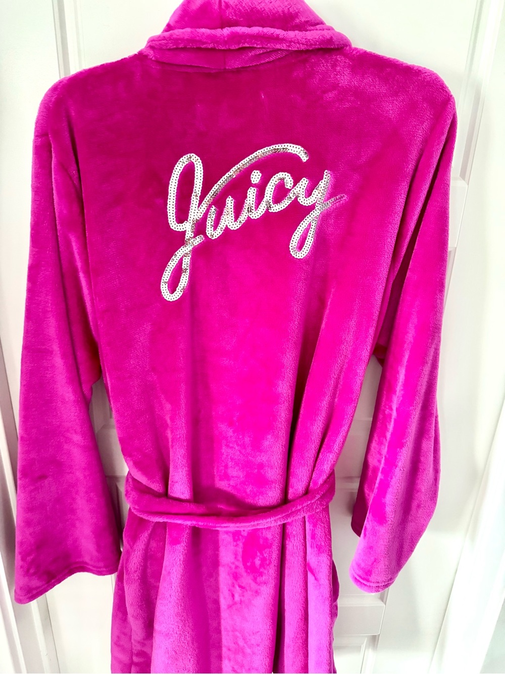 Juicy Couture Hot Pink Plush Velour Robe with Sequined Back Logo NWOT 1X - Picture 9 of 10